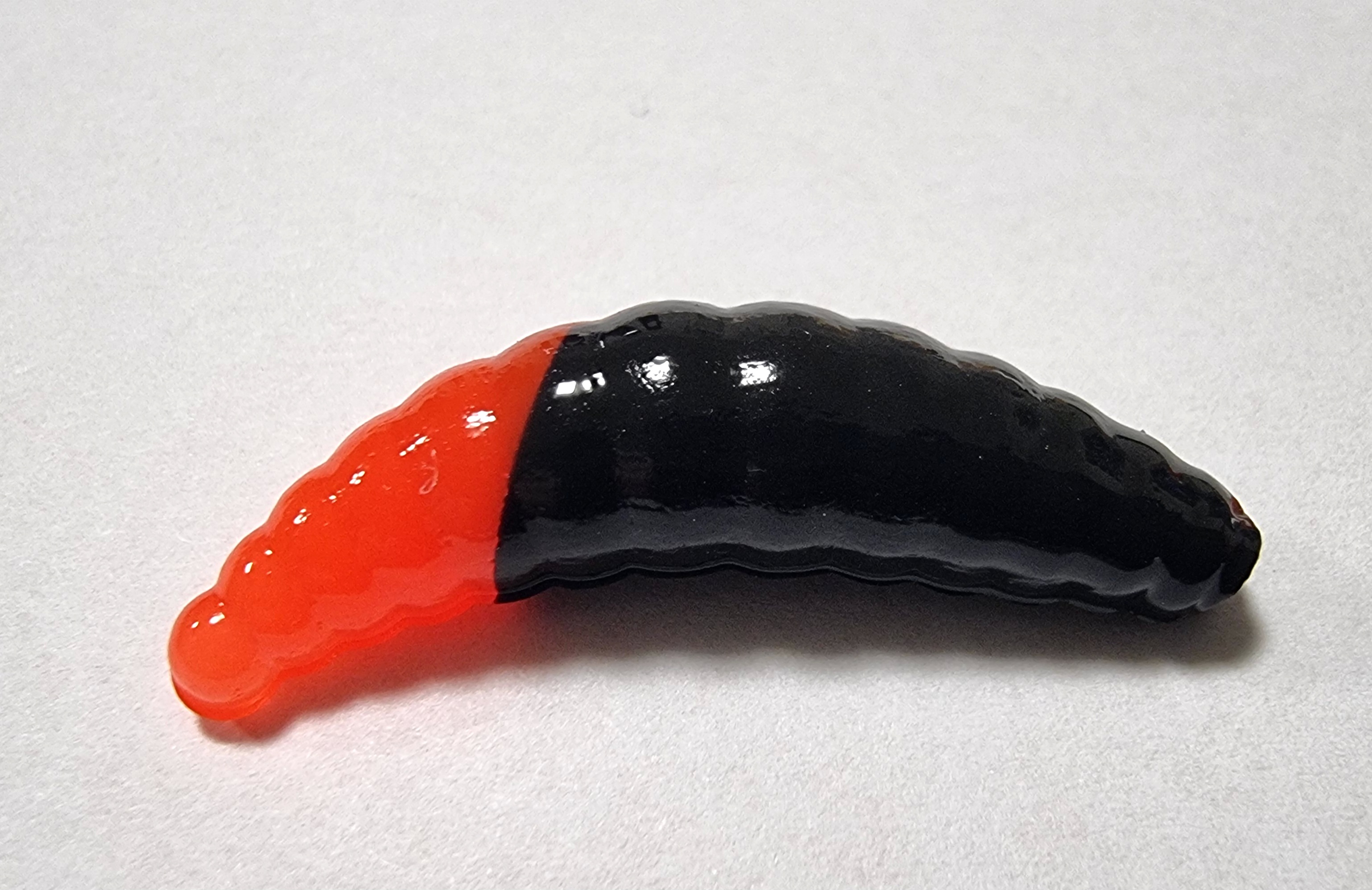 Maggot BLACK + DARK ORANGE (NOVINKA) 35mm -1,2g